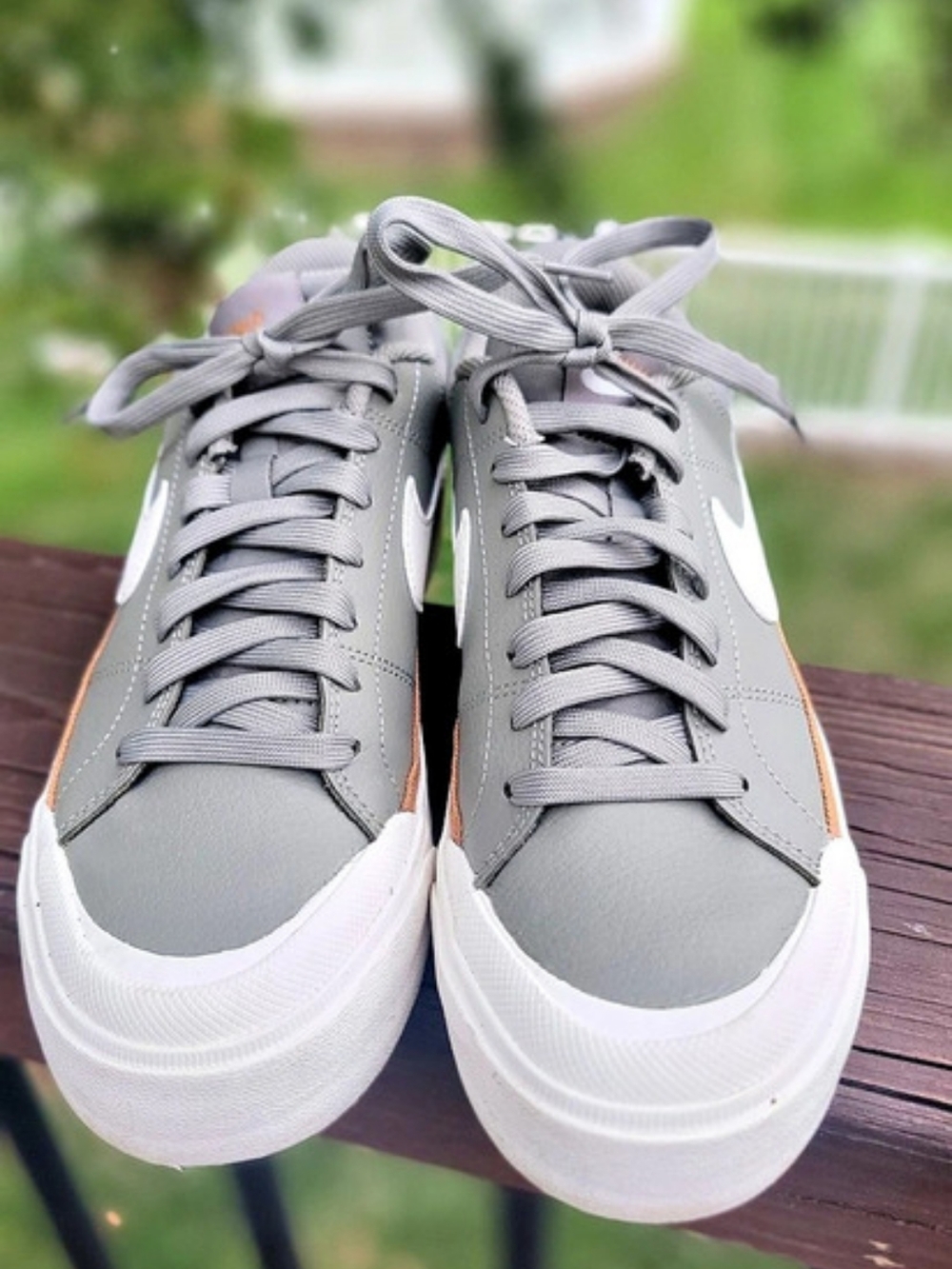 Nike Court Legacy Lift Women's Shoes Sage & White Sneakers Size 7.5 - Picture 2 of 4